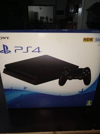 PS4 SLIM WITH 1 YEAR PSPLUS DELUXE