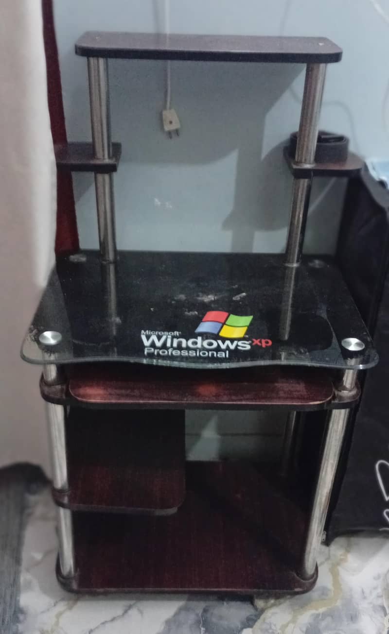 computer trolly 0