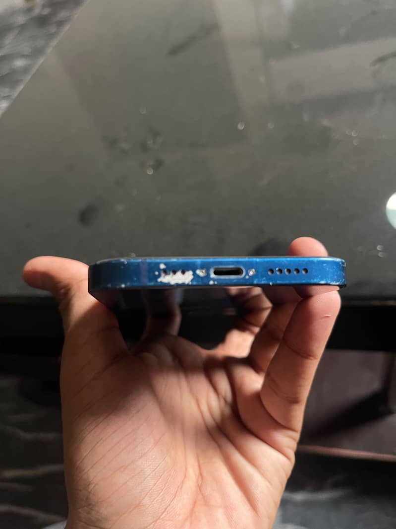 Apple iPhone 12 2