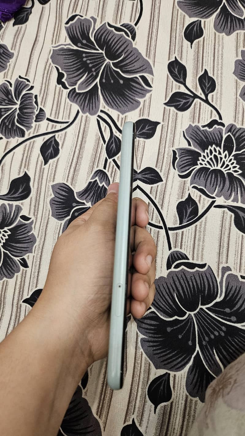 Google Pixel 5 3