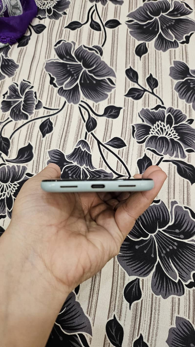 Google Pixel 5 4