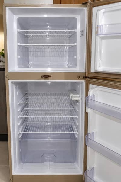 Dawlance LVS Refrigerator Model 9166WBLVS – Used