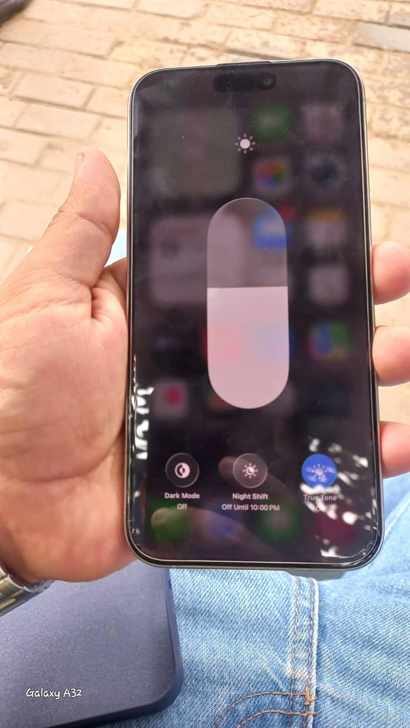 Apple iPhone 15 Pro Max 3