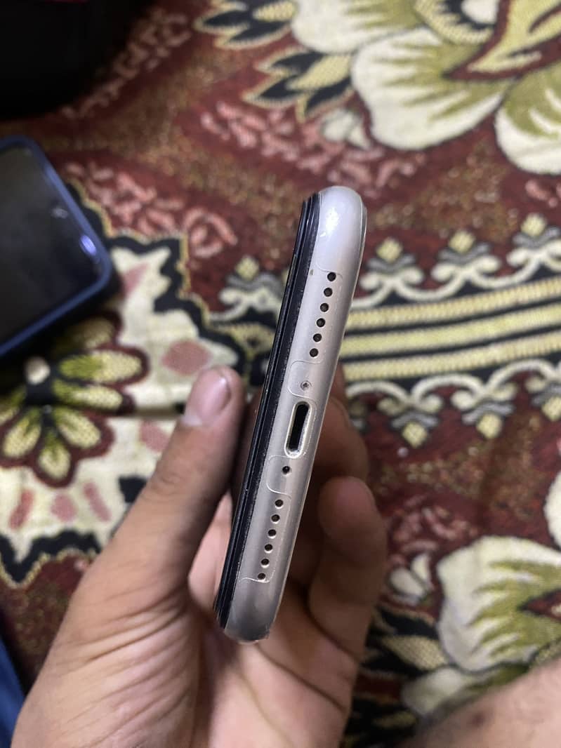 Apple iPhone 11 1