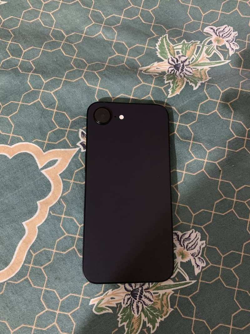 Apple iPhone 17e 2
