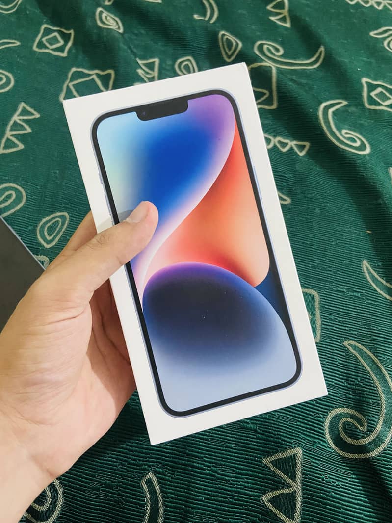 IPhone 14 plus with box 1