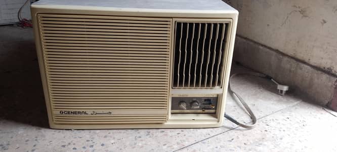 WINDOW GENERAL AC 1.5 ORIGINAL CONDITION
