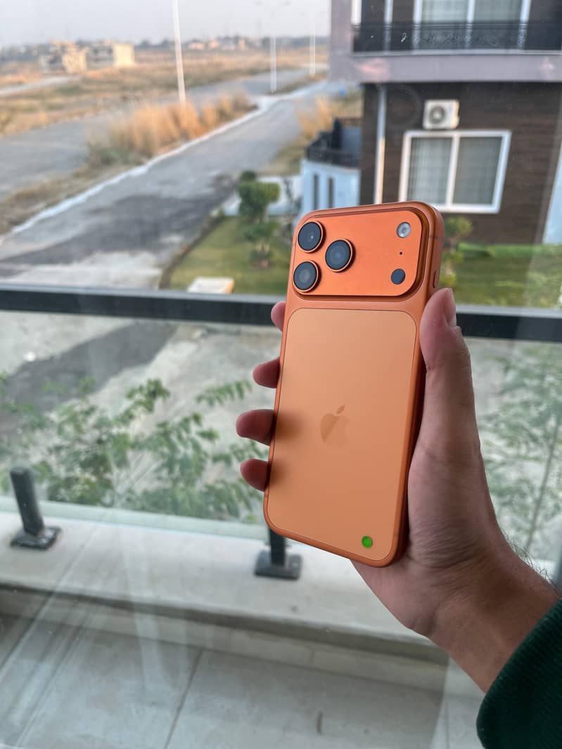 Apple iPhone 17 Pro Max 1
