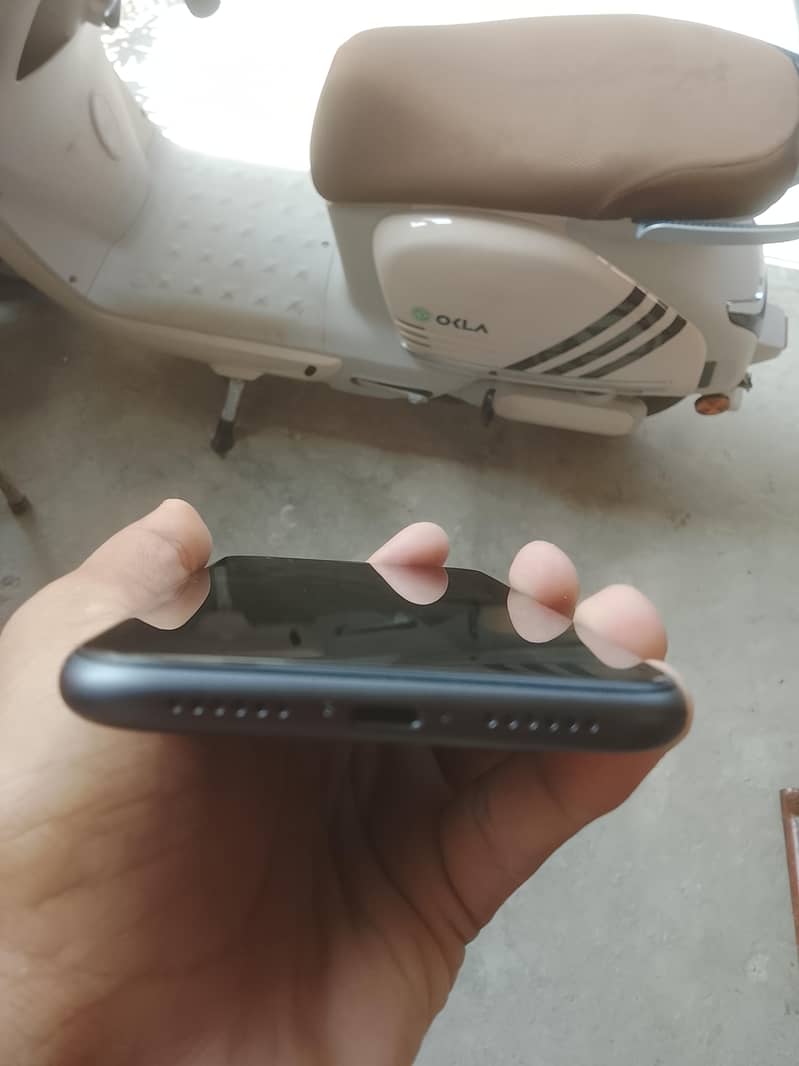 Apple iPhone 11 3