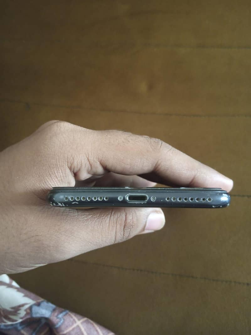 Apple iPhone 7 Plus 3