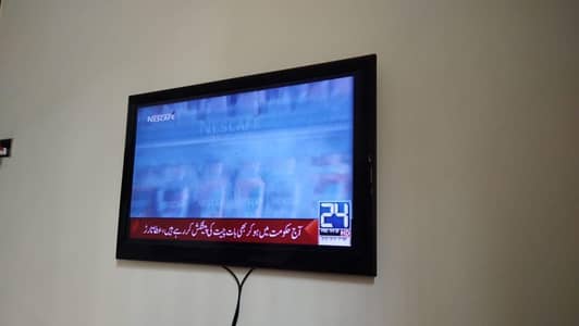 42 inch LG LCD TV for Sale