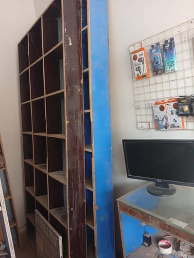 Shop Rack and Counter Shop Display Rack & Glass Counter for Sale
