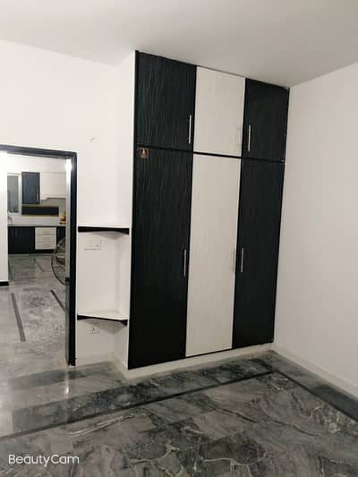 VIP beautiful 5 Marla portion is available for rent in sabzazar Lahore