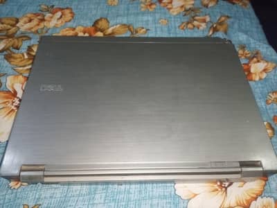 Dell latitude E6410 Laptop