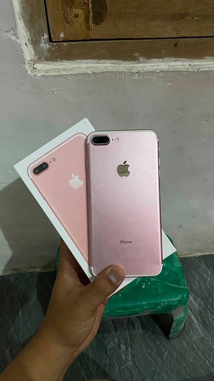 Apple iPhone 7 Plus 1