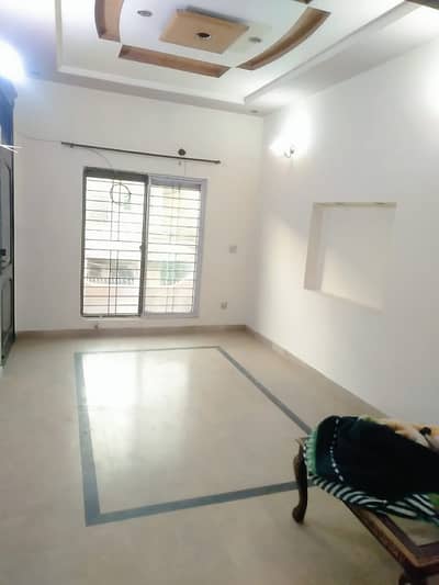 VIP beautiful 5 Marla portion is available for rent in sabzazar Lahore