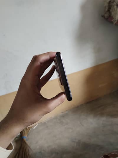 Vivo V30 Lite