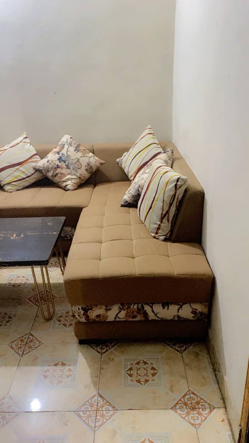 L shape sofa set with table 1