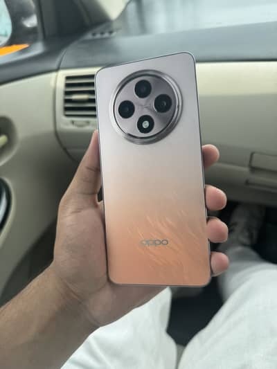 OPPO Reno12 F