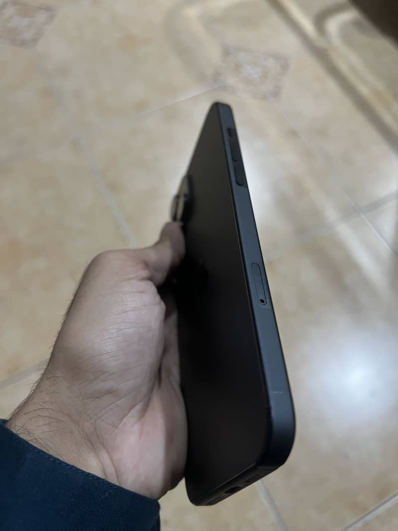 Apple iPhone 15 plus 2
