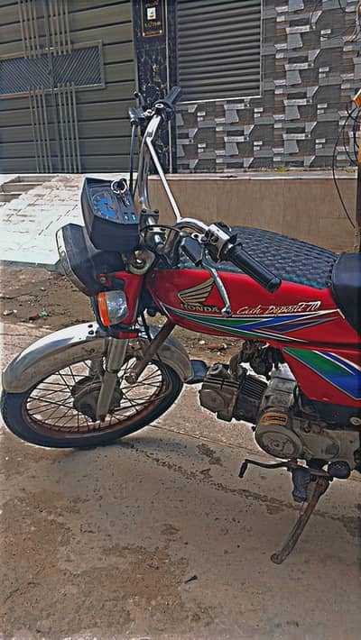 CD 70 bike