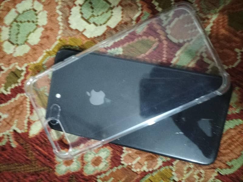 Apple iPhone 8 Plus 9