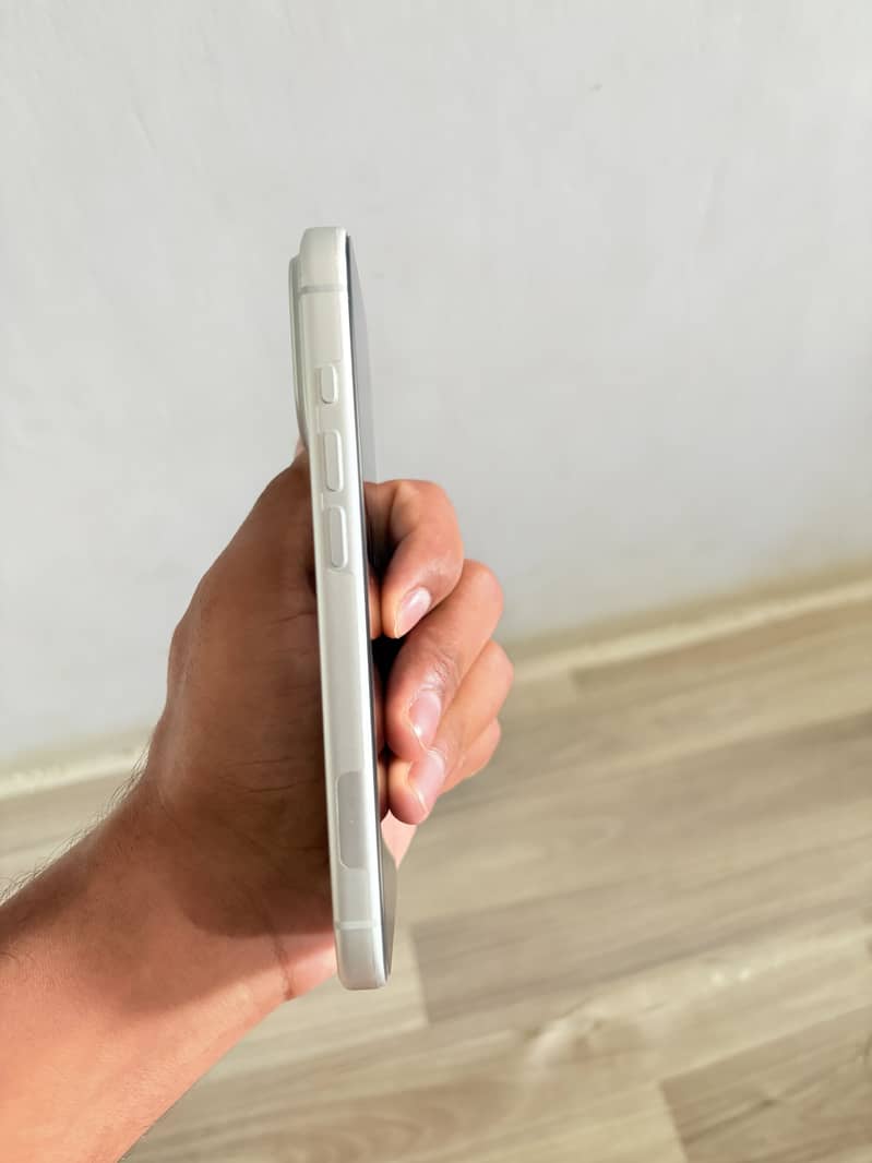 Apple iPhone 17 Pro 4