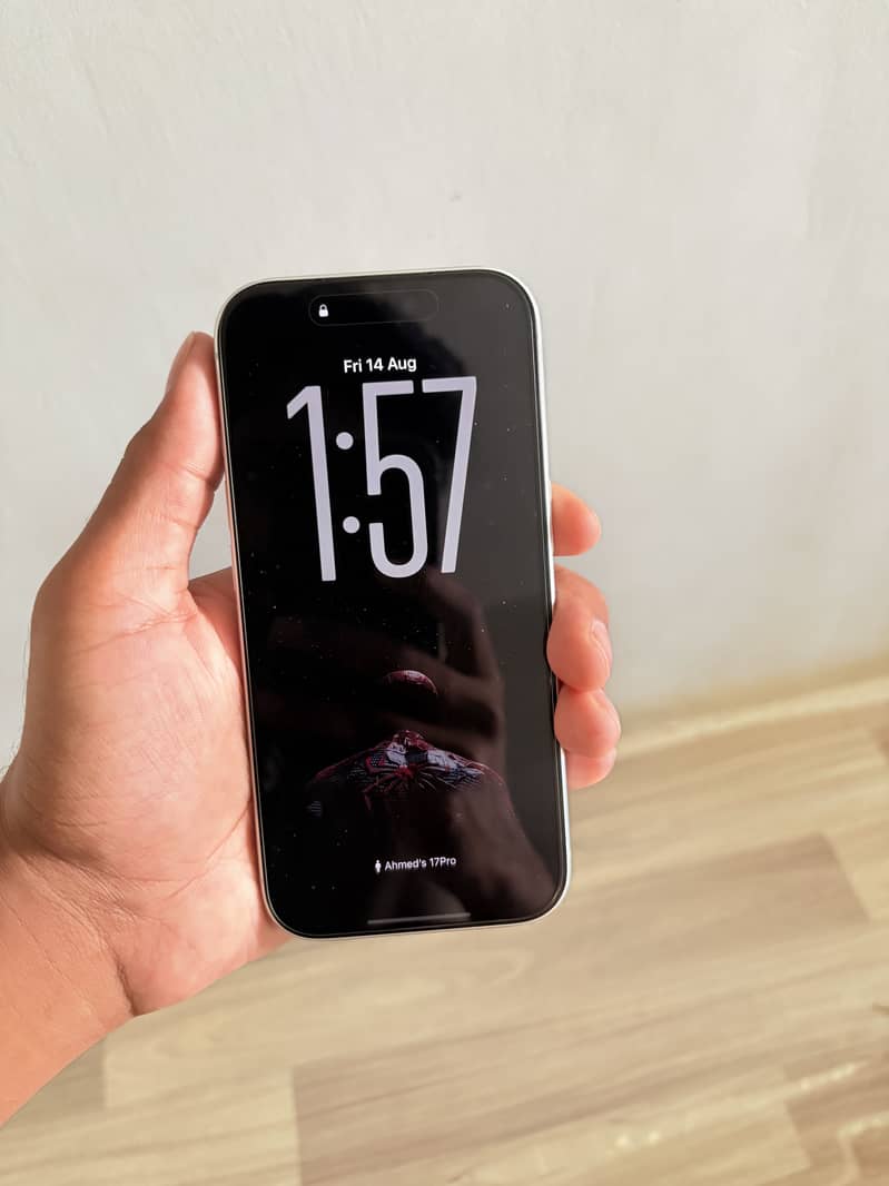 Apple iPhone 17 Pro 8