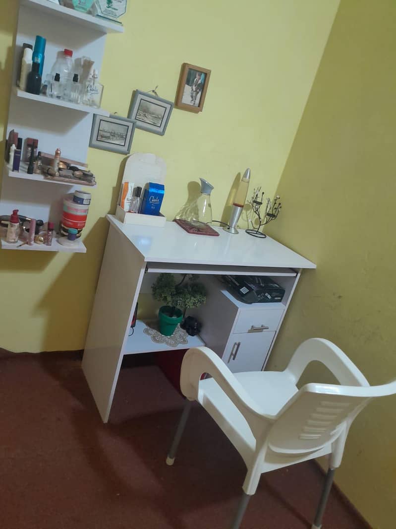 computer table 'shelf, chair 5