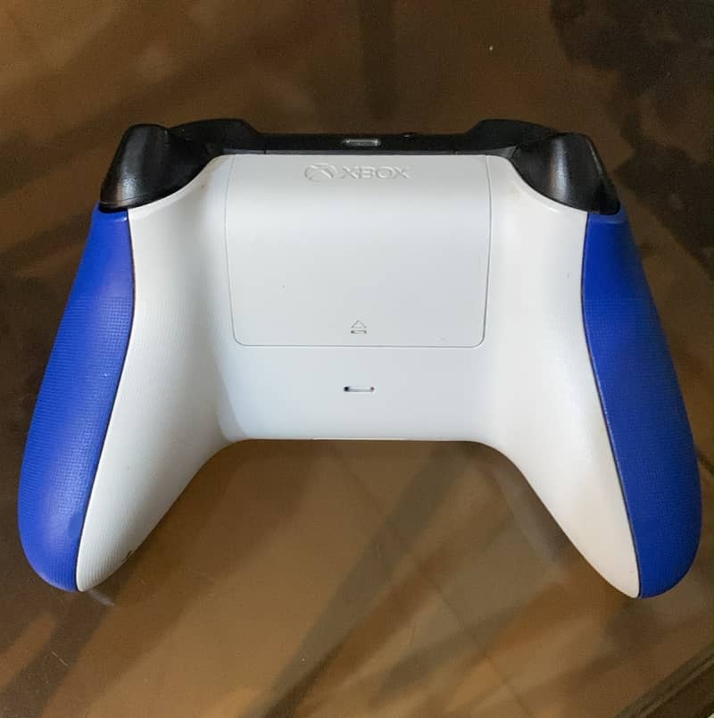 Xbox Wireless Controller — Blue/White 1