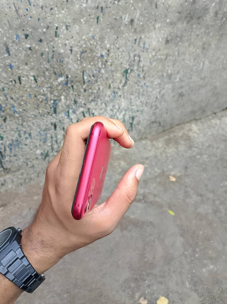 Apple iPhone 11 3