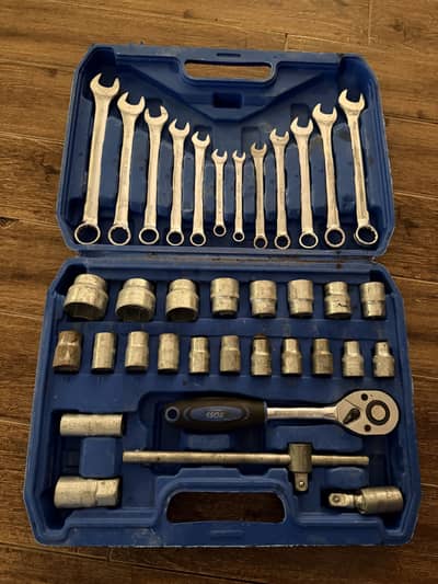 Wrench box 37 pieces