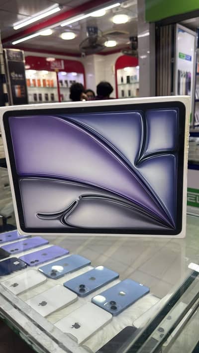IPAD AIR 13 Inch 128GB wifi + Sim Boxpack Non active