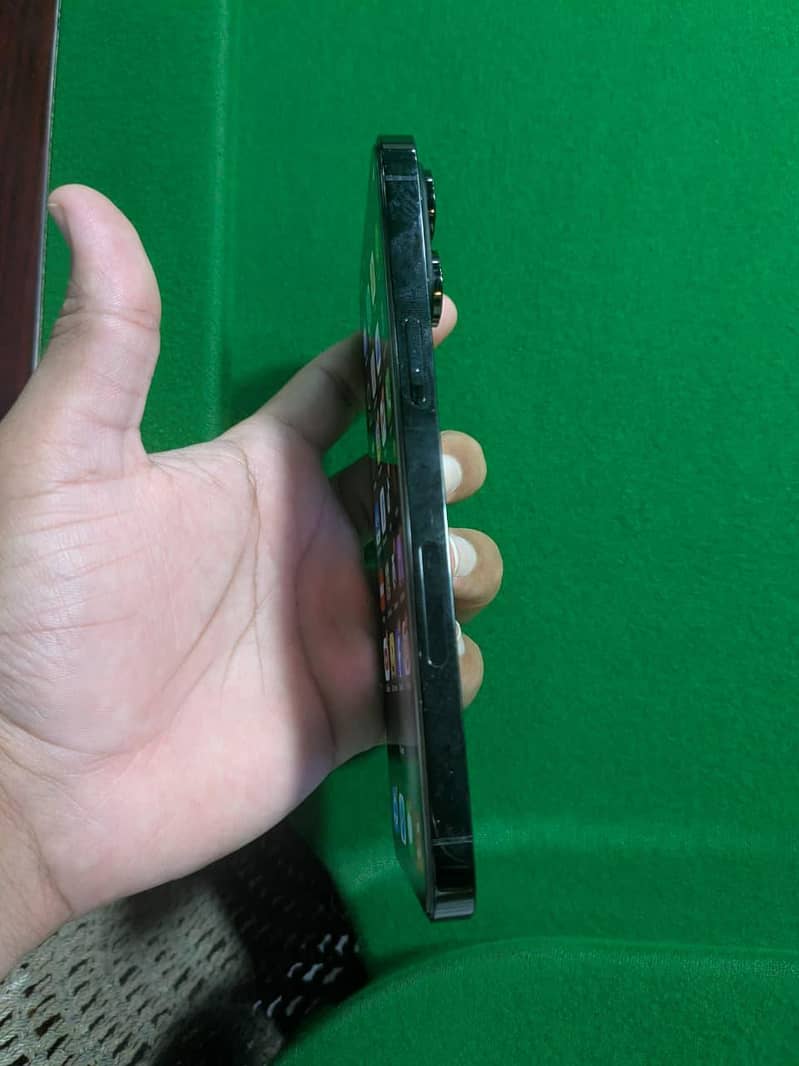 Apple iPhone 14 Pro Max 2