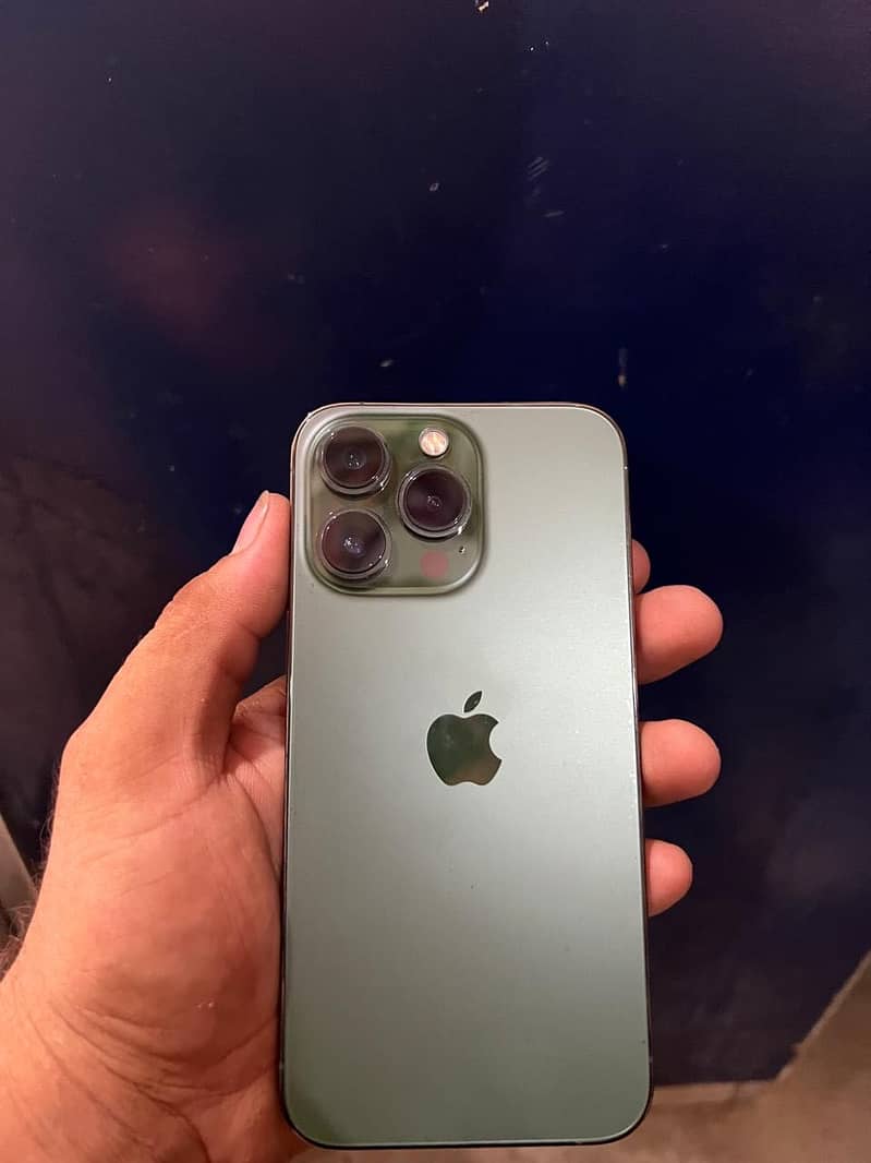 Apple iPhone 13 Pro 1