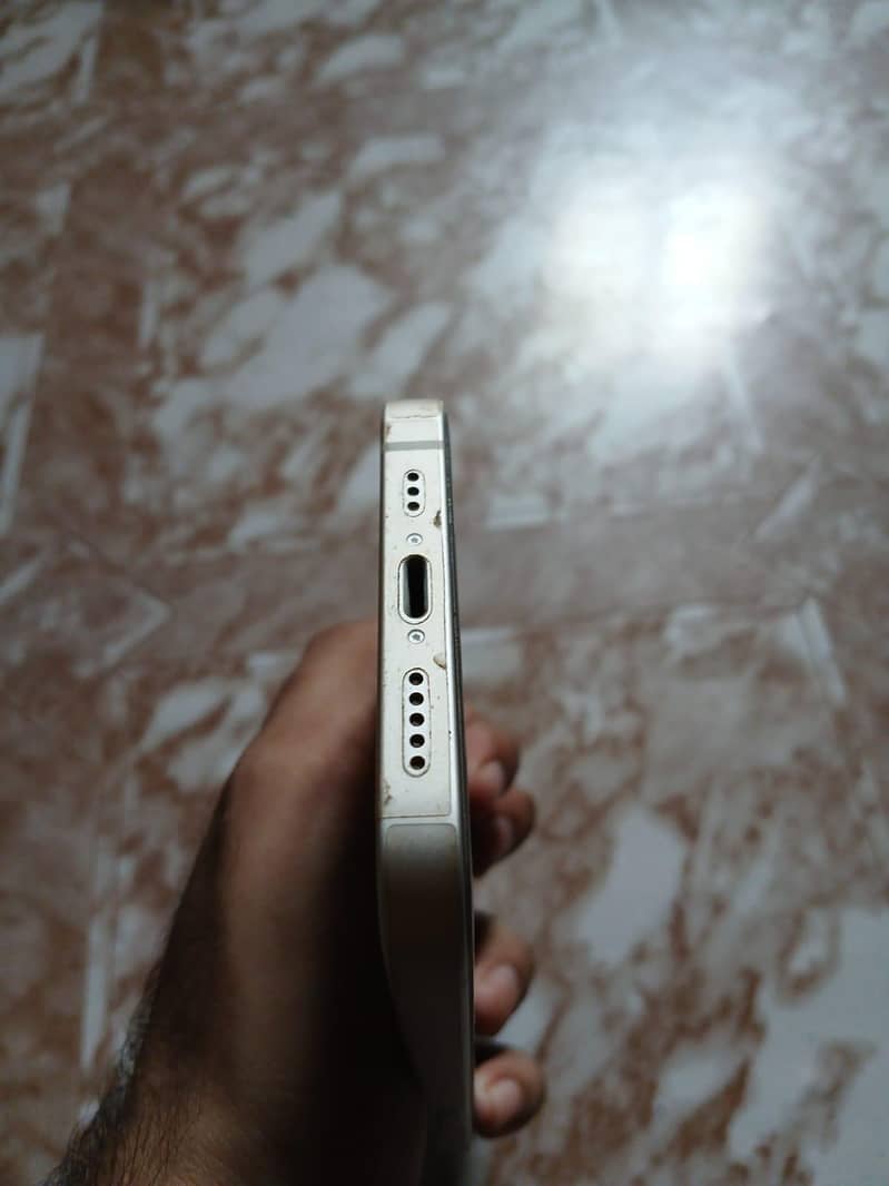 Apple iPhone 13 3