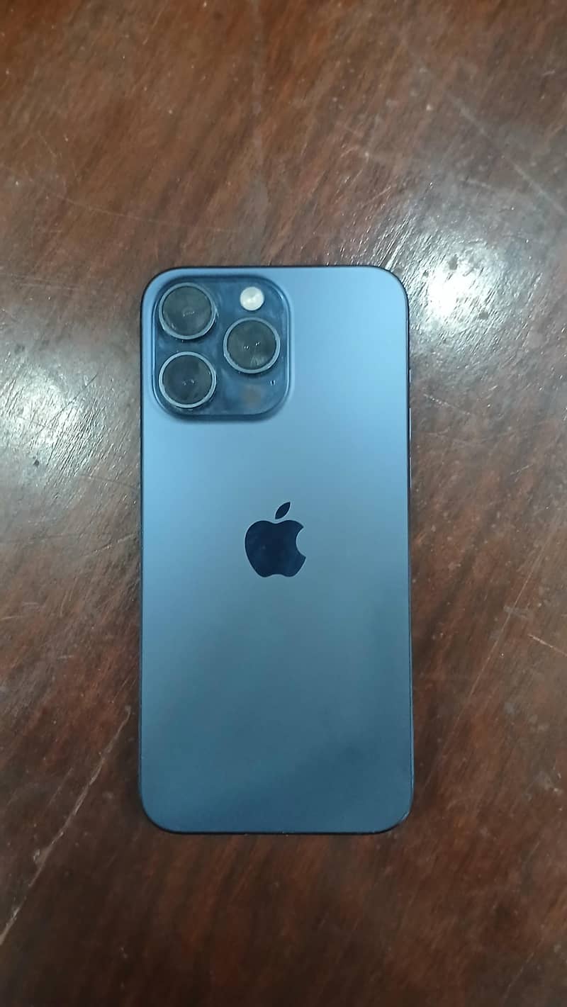 Apple iPhone 15 Pro Max 0
