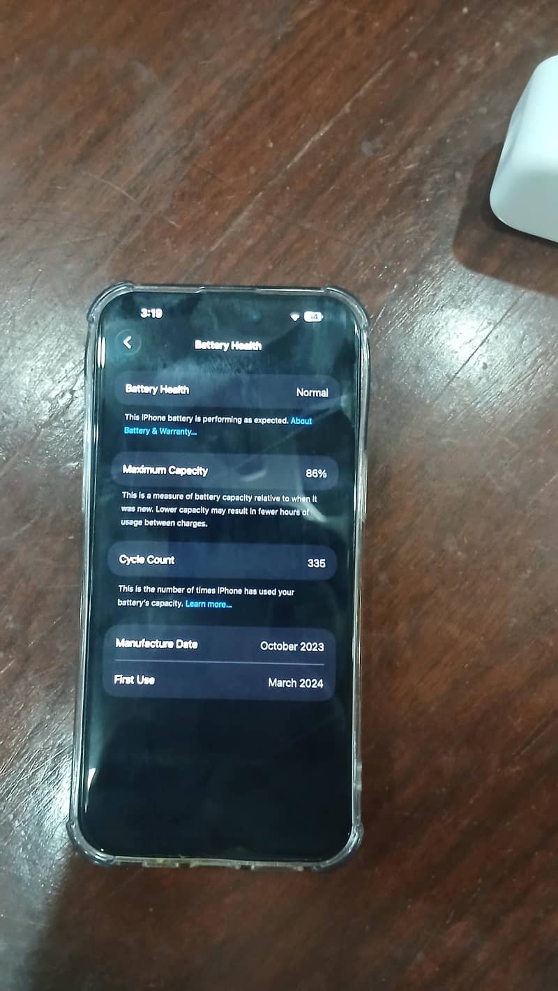 Apple iPhone 15 Pro Max 4