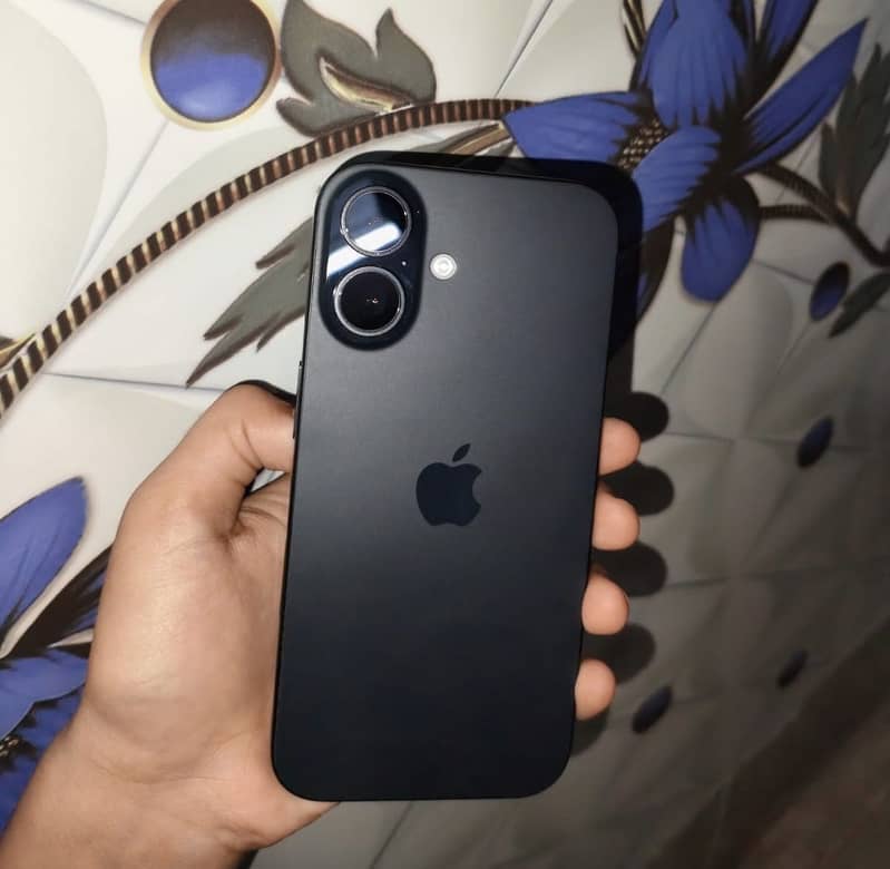 Apple iPhone 16 zero condition 0