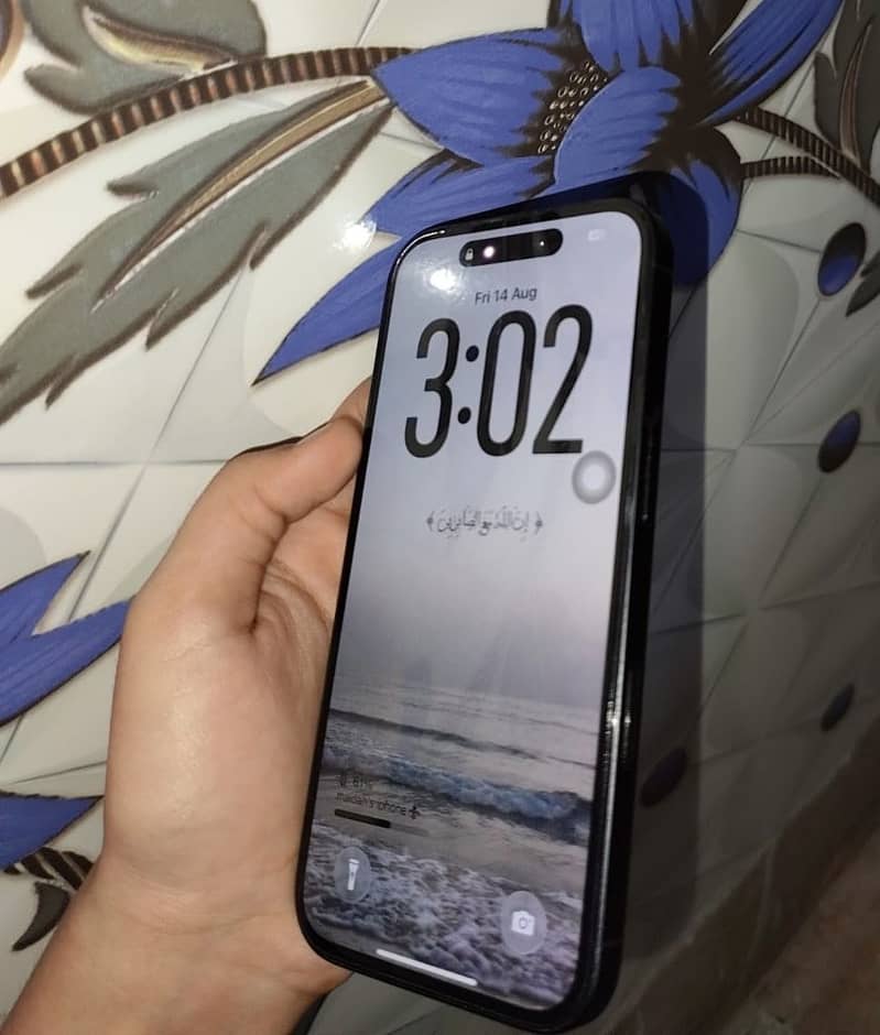 Apple iPhone 16 zero condition 1