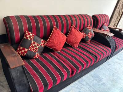 5-Seater Sofa Set – Very Good Condition