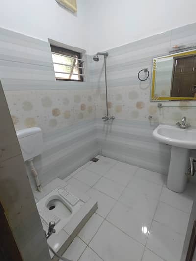 Decent Upper Portion for Rent Ideal Family Living