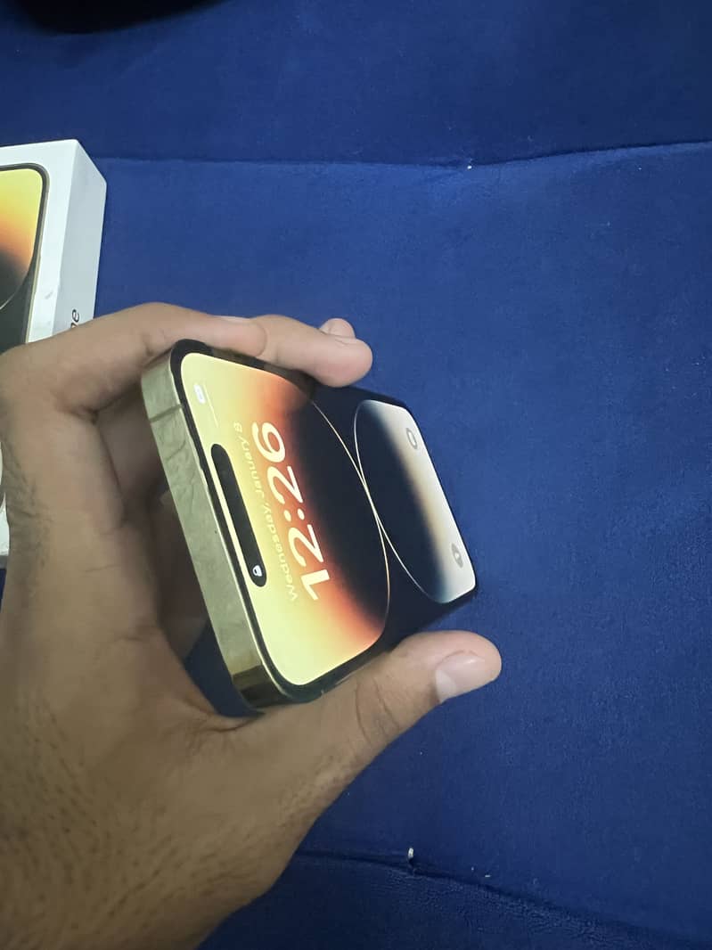 Apple iPhone 14 Pro 2