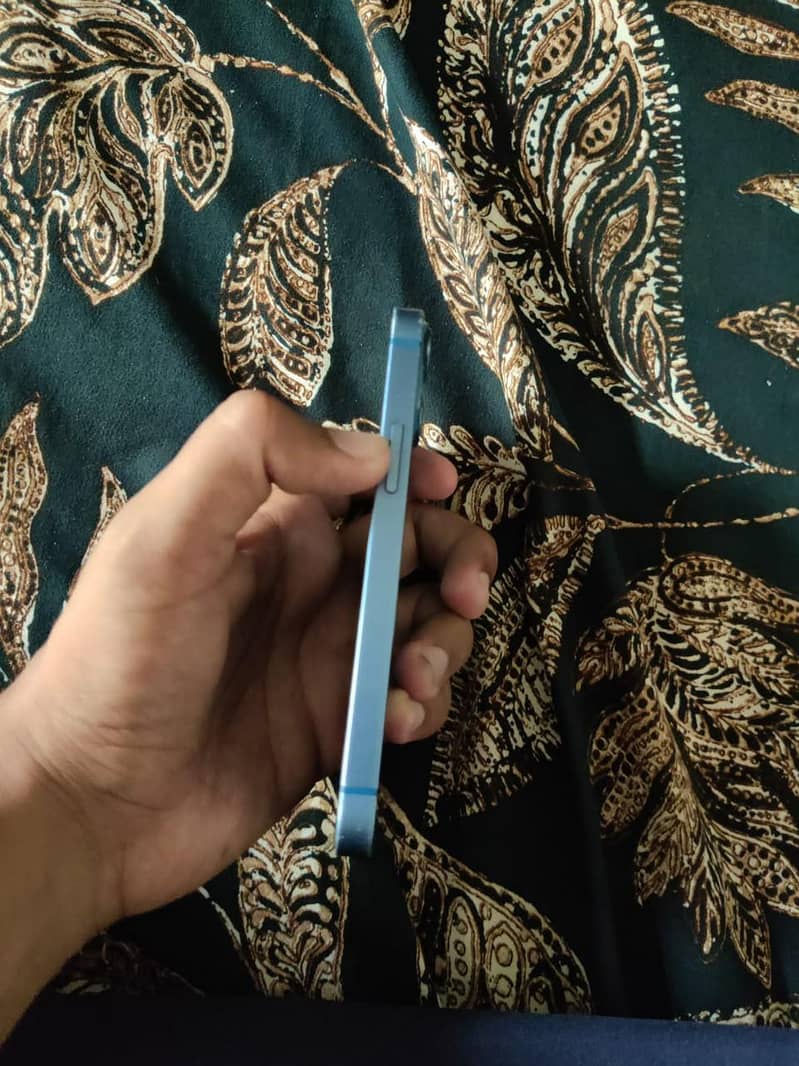 Apple iPhone 13 mini 5