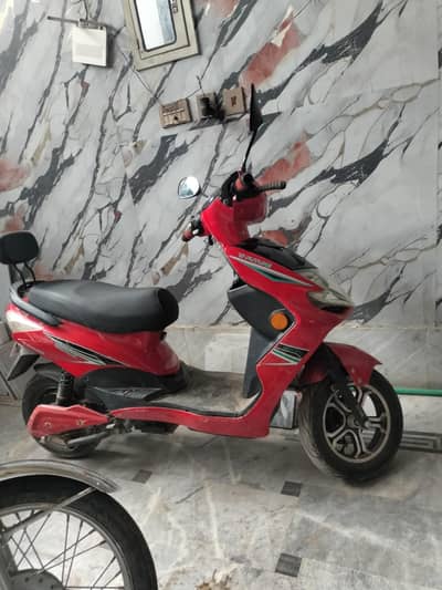 Scooty