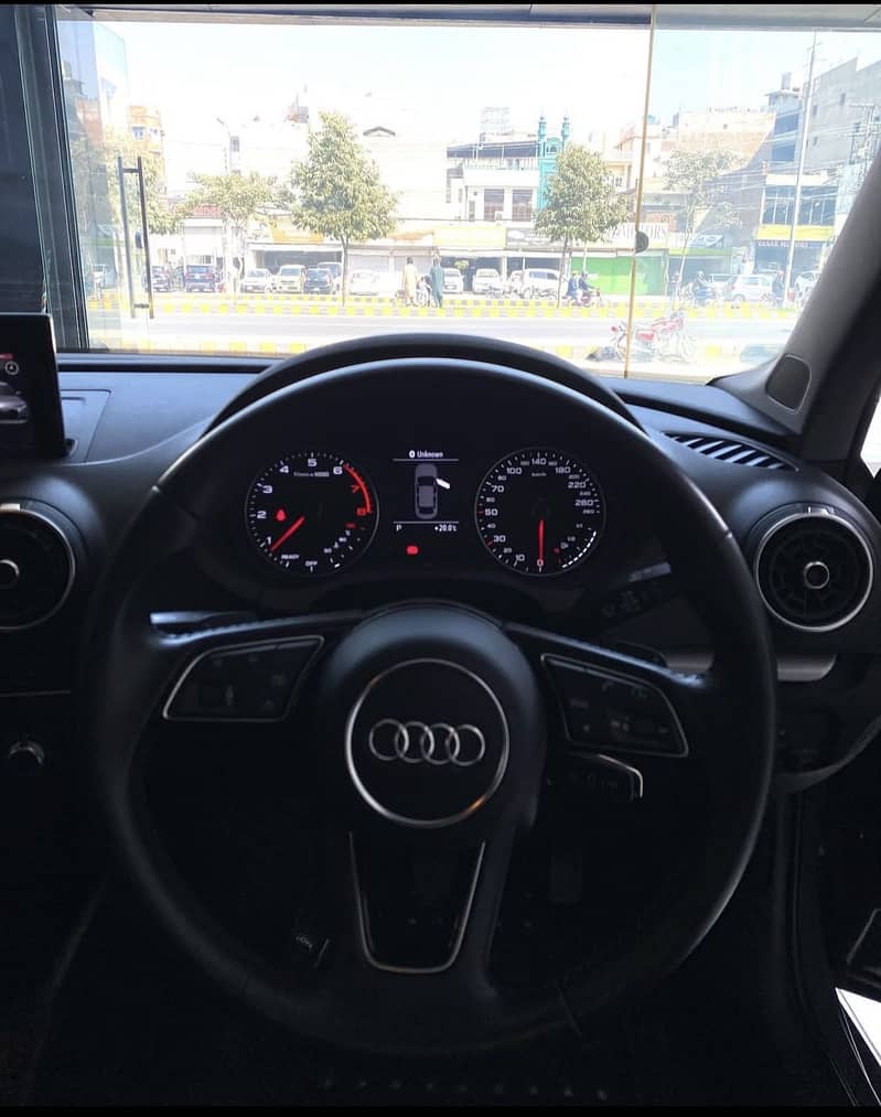 Audi A3 1