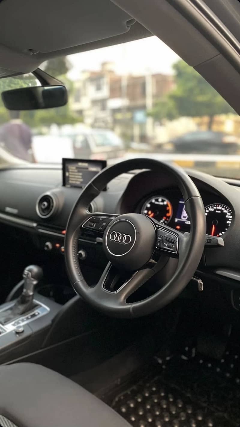 Audi A3 8