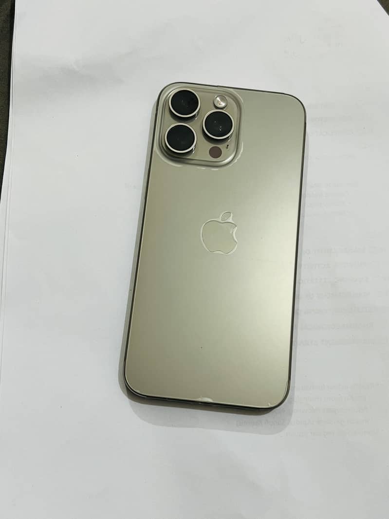 Apple iPhone 15 Pro Max 1