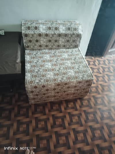 2 sofa come (10k each)