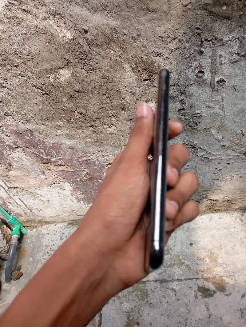 Apple iPhone X 2